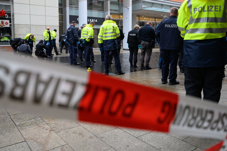Die Polizei ermittelt gegen den Todesfahrer.