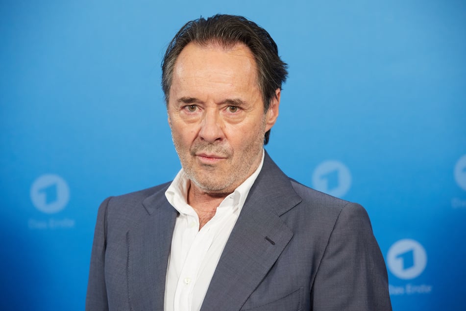 Unter anderem erzählte er auch von Schauspieler Uwe Kockisch (†81), der vergangenes Jahr gestorben ist.