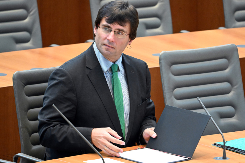 Marcus Optendrenk (53, CDU) hat innerhalb der Landesregierung den Posten als Finanzminister inne.