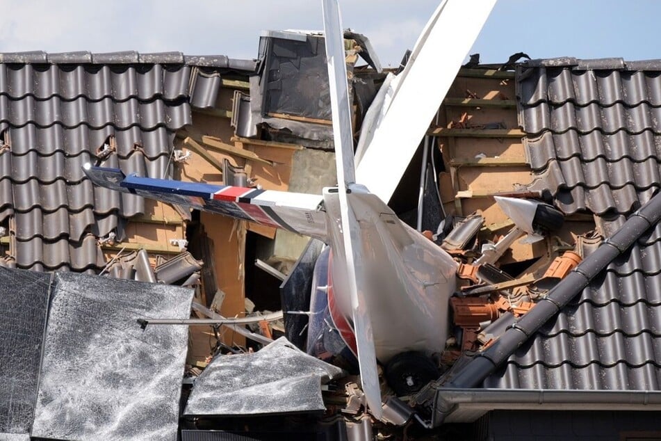 Berlin: Flugzeugabsturz in Wohnhaus: Chef von Landeswasserverband unter den Todesopfern