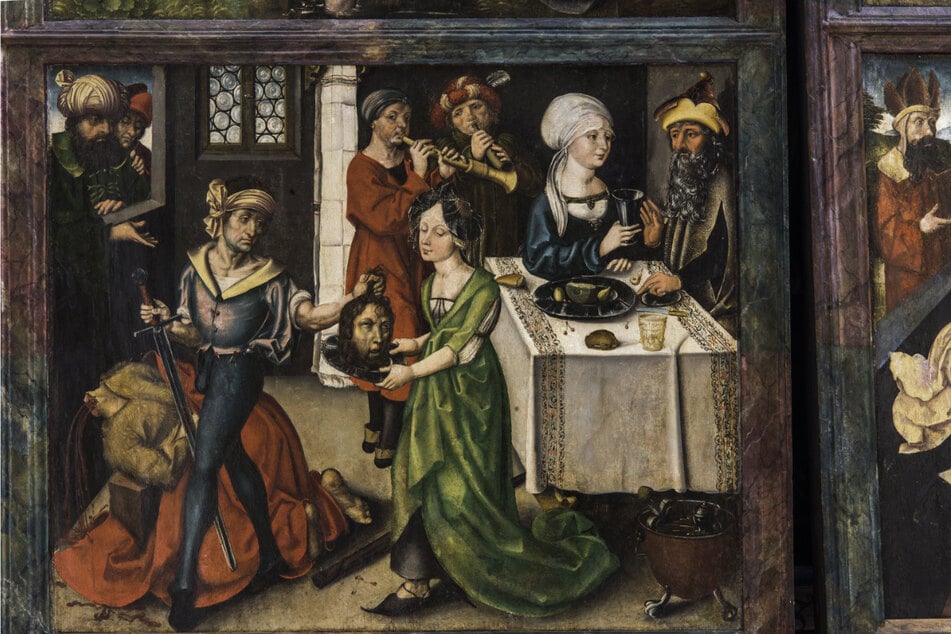 Eins der Tafelbilder zeigt einen Henker mit dem Haupt von Johannes dem Täufer. Dieses ähnelt nach Ansicht von Experten sehr stark anderen Dürer-Werken.