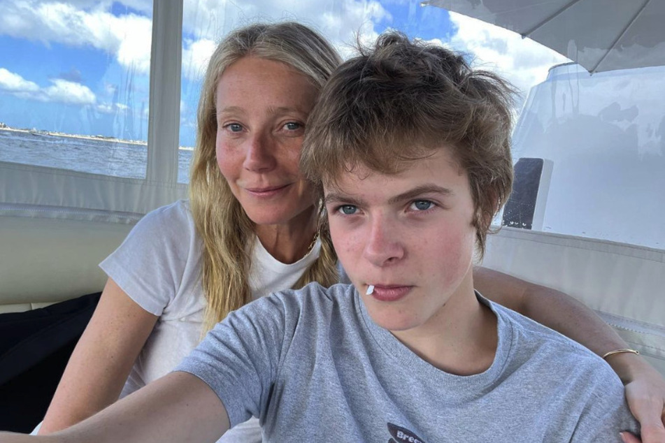 Paltrow wünschte ihrem Sohn Moses (17, r.) via Instagram alles Gute zum Geburtstag. Auch zu Kindesvater Chris Martin pflegt die 51-Jährige eine gute Beziehung.