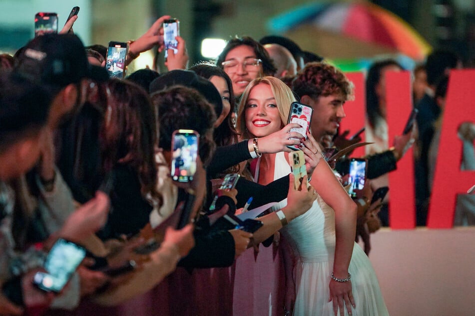 Fans von Sydney Sweeney können sich die Schauspielerin gut in der Rolle des "James Bond" vorstellen.