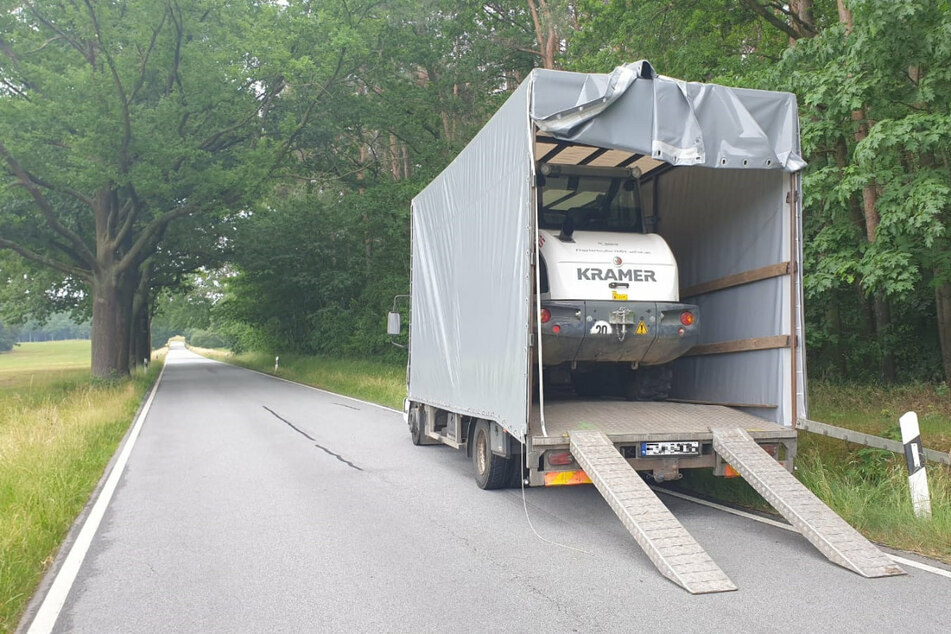 Diesen Radlader wollten die Diebe von einer Baustelle entwenden.