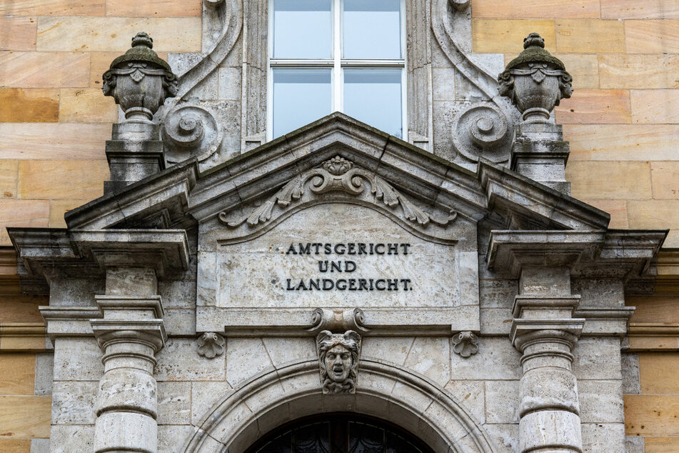 Das Amts- und Landgericht in Regensburg: Während einer Prozesspause flüchtete der 40-jährige Häftling aus dem Gebäude.