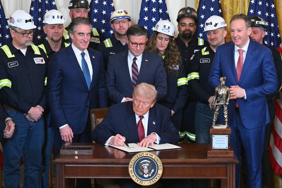 Trump orders Pentagon to buy coal-fired electricity in new executive order