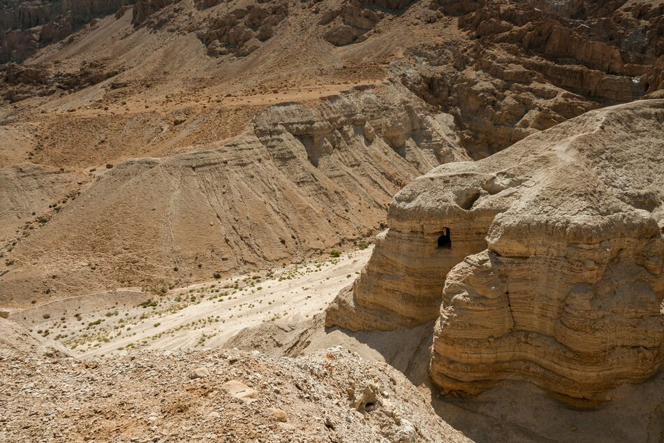 The famous Dead Sea Scrolls were discovered in Qumran Caves in 1947.