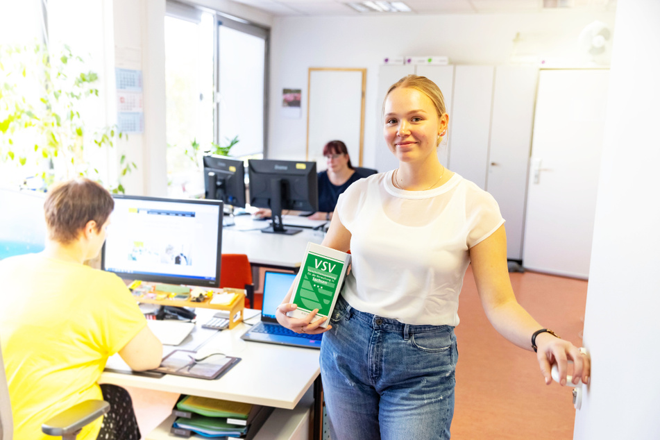 Die angehende Verwaltungsfachangestellte Anne Schachinger (20) ist eine von insgesamt 270 Azubis und Studenten im Rathaus.