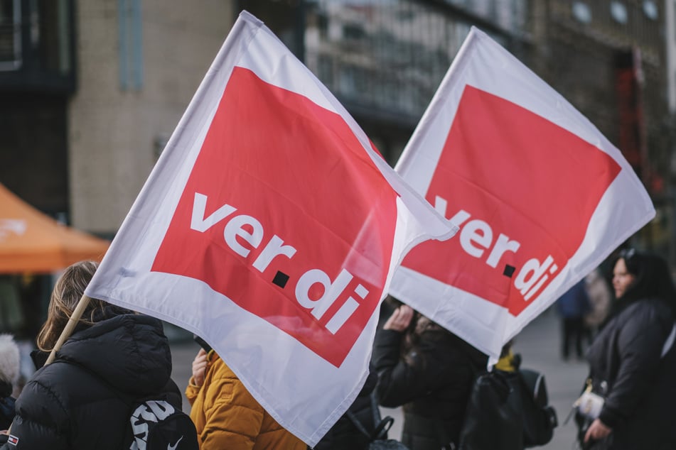 Die Gewerkschaft hatte ursprünglich für die rund 9000 Beschäftigten im privaten Omnibusgewerbe unter anderem neun Prozent mehr Lohn und Gehalt gefordert - bei einer Laufzeit von zwölf Monaten. (Symbolbild)