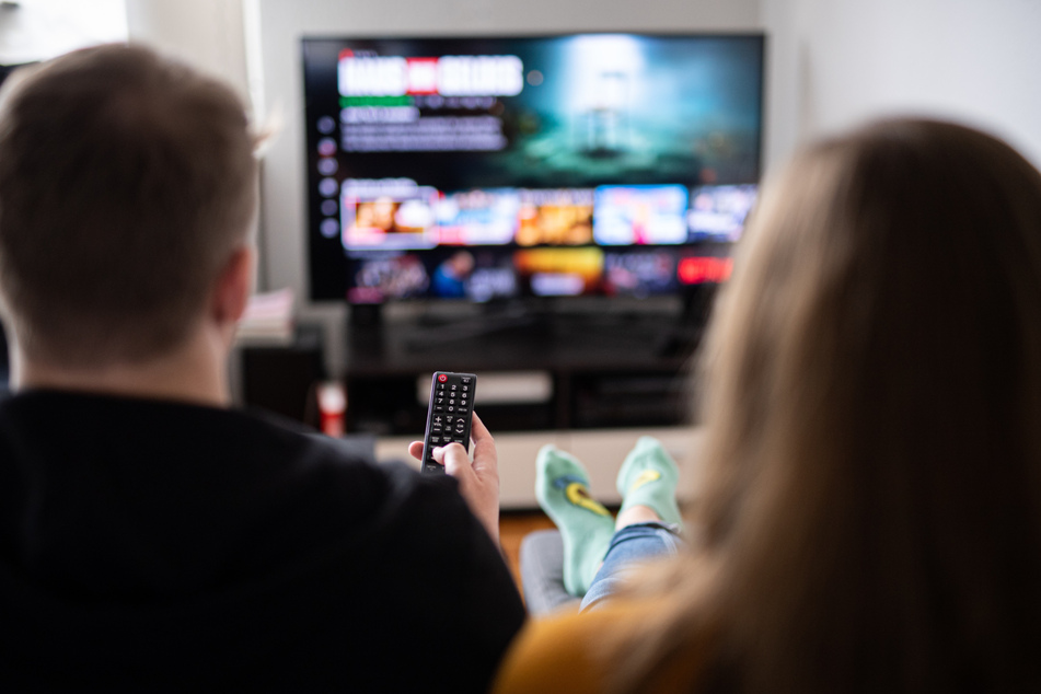 Wie das Statistische Bundesamt in Wiesbaden mitteilte, hat rund ein Fünftel aller Haushalte in Deutschland im vergangenen Jahr Fernsehen über das Internet geschaut.