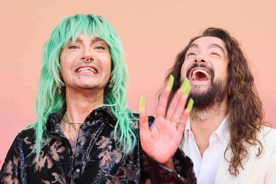 Kalkofe wird sich die neue "Wetten, dass..?"-Show mit Bill (l.) und Tom Kaulitz (36) ansehen, zeigt sich jedoch skeptisch. Aber auch wohlwollend.