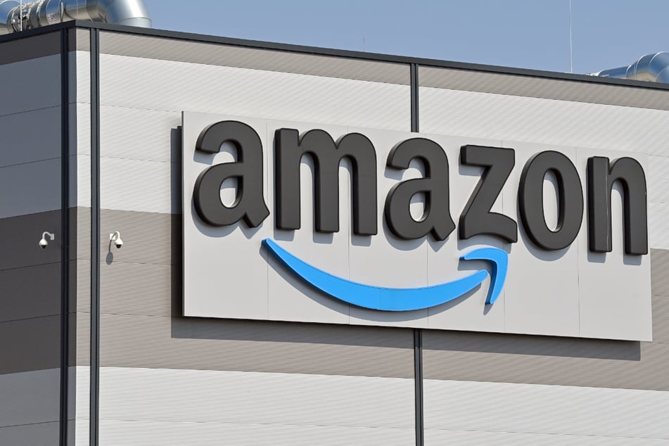 Amazon hebt Löhne an: So viel verdient man in der Logistik