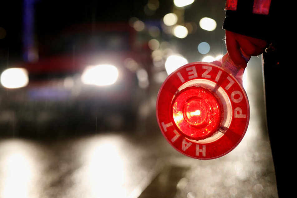Nachdem er von seiner Freundin auf der Station der Autobahn-Polizei abgeholt worden war, stieg der Mann gleich wieder in sein Auto und wurde kurz darauf erneut kontrolliert (Symbolbild).