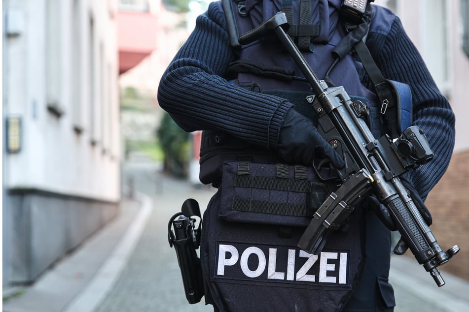 In Rendsburg läuft aktuell ein Großeinsatz der Polizei. (Symbolbild)