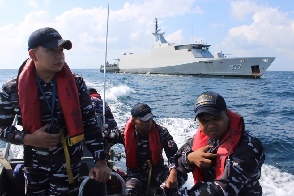 Seit Mittwoch suchte die indonesische Marine nach den Passagieren des verunglückten Fischerboots.