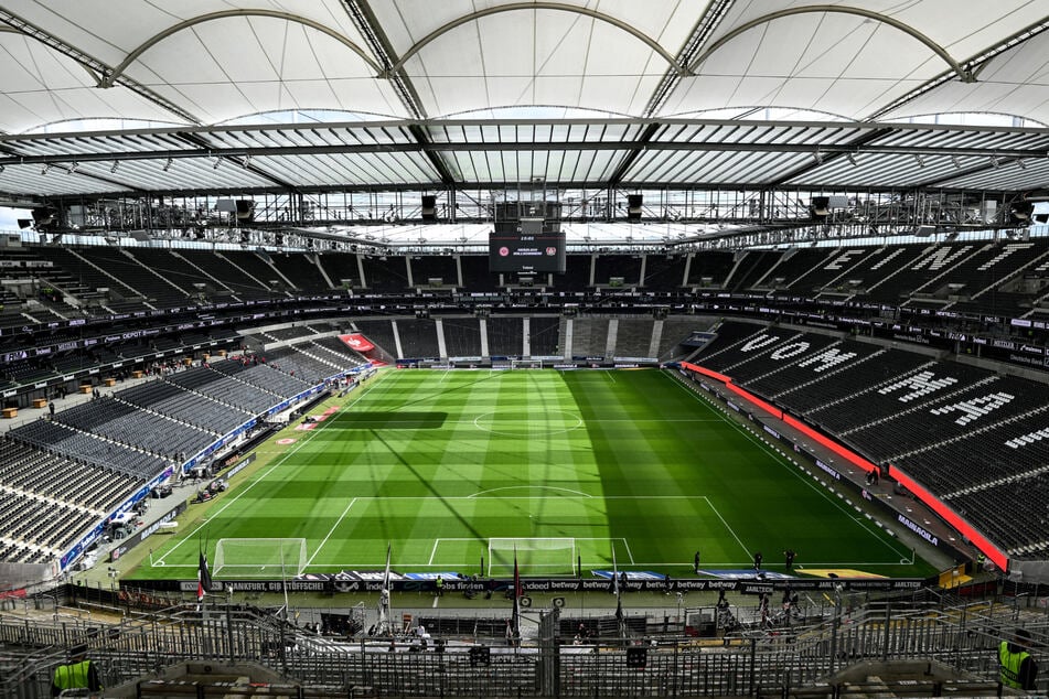 Aktuell fasst der Frankfurter Deutsche Bank Park noch 59.500 Zuschauer. Ein Neu- oder Umbau soll das Fassungsvermögen deutlich steigern.