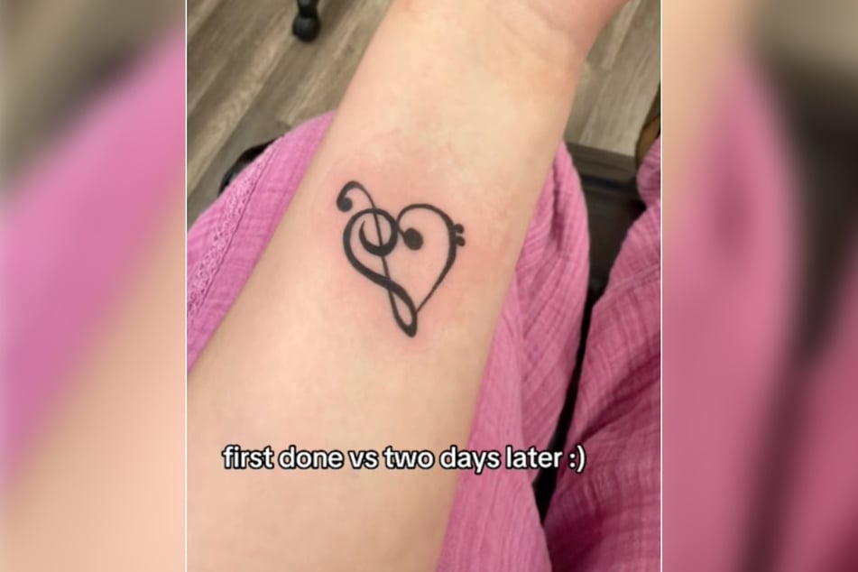 In den sozialen Medien gewährt Josie einen genauen Blick auf ihr frisch gestochenes Tattoo.
