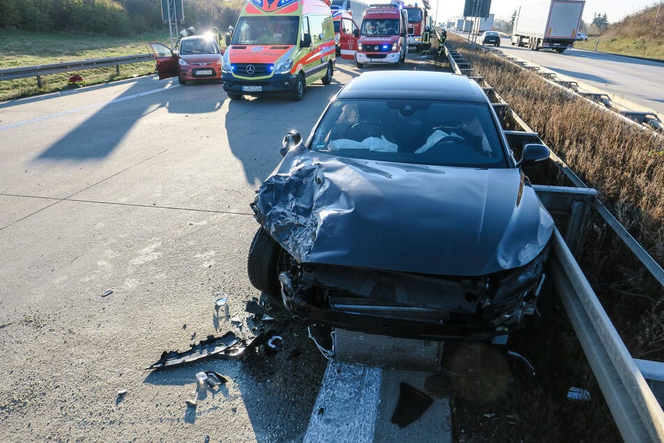 Die Hyundai-Fahrerin soll das Auto beim Spurwechsel übersehen haben.