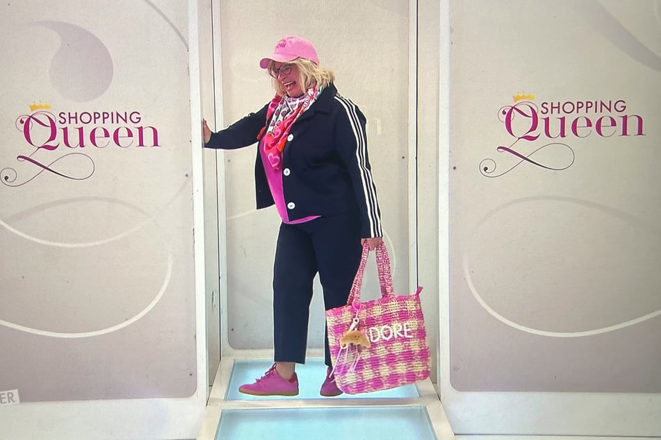 Brittas (53) kompletter Look auf dem Laufsteg bei "Shopping Queen".