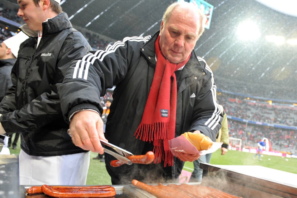 Uli Hoeneß (69) versteht was von Würsten.