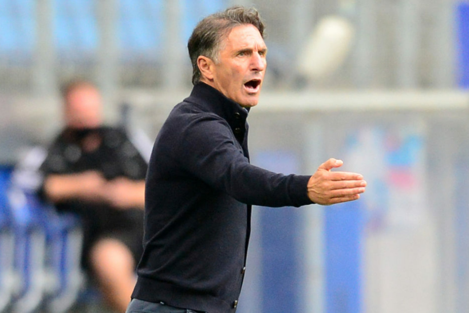 Hertha-Coach Bruno Labbadia (54) ist unzufrieden mit der aktuellen Kader-Situation und vermisst einen echten Konkurrenzkampf im Team.