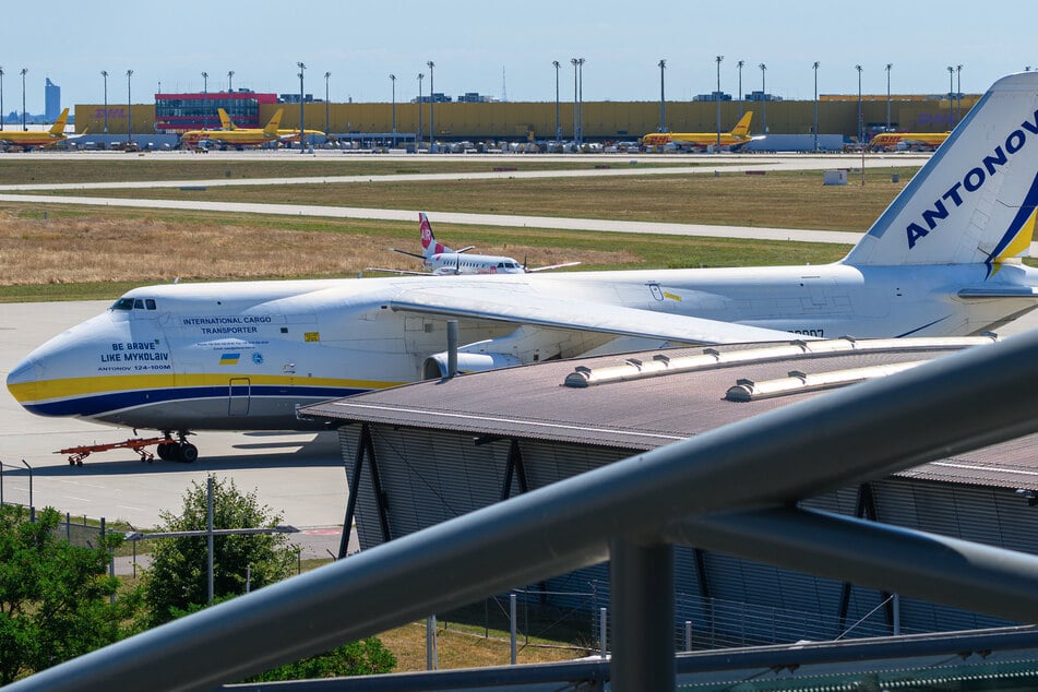 Sprengstoff-Drohne am Leipziger Flughafen: Airport-Betreiber stellt Besucherführungen ein