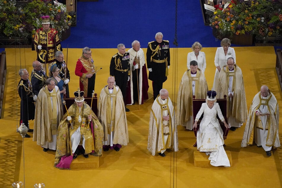 Charles und Camilla sind zu König und Königin gekrönt worden - vor den Augen zahlreicher prominenter Gäste aus aller Welt.