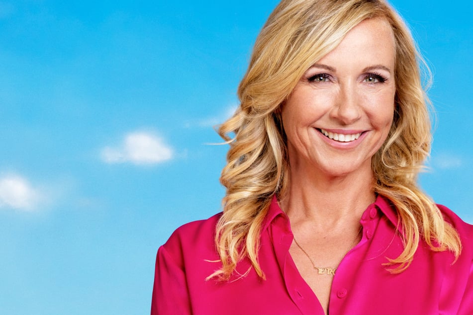 Beim ZDF-Fernsehgarten am zweiten Mai-Sonntag war Moderatorin Andrea "Kiwi" Kiewel (59) völlig hin und weg von ihrem Co-Moderator Wayne Carpendale (48).