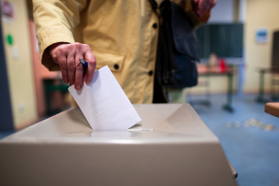 Wahlberechtigt sind Bürgerinnen und Bürger, die am Wahltag mindestens 16 Jahre alt sind. (Symbolbild)