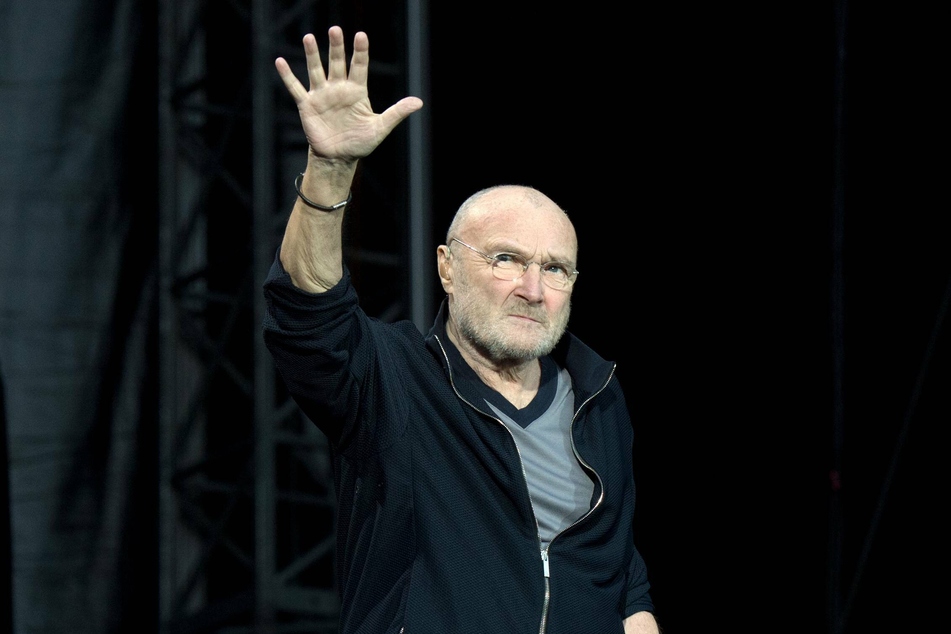 Phil Collins (69) says goodbye to his ex-wife.