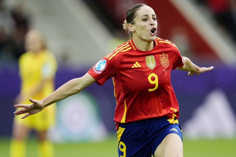 Esther González (32) bejubelt ihren Treffer zur zwischenzeitlichen 3:2-Führung der Spanierinnen.