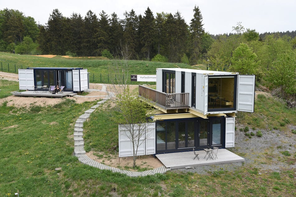 Die Bergheim-Container-Lofts befinden sich inmitten der Bike- und Skiwelt Schöneck. Die Ausstattung ist sehr modern.