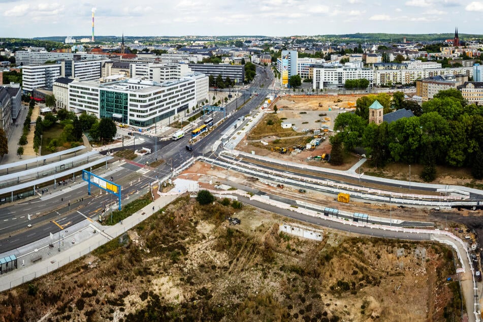 Baufelder Johannisvorstadt und Tietz-Carrée (Vordergrund): Die Bebauung verzögert sich deutlich.
