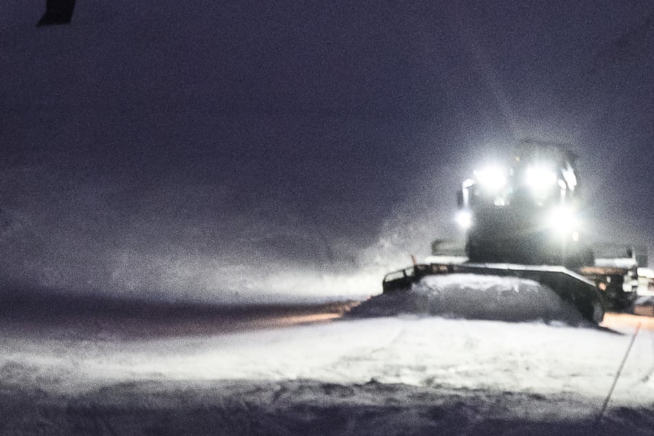 Mit der Pistenraupe: Polizei verfolgt Einbrecher im Skigebiet