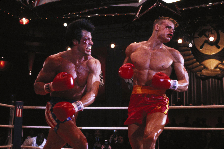 "The Italian Stallion" (Sylvester Stallone, l.) kämpfte erstmals in "Rocky IV - Der Kampf des Jahrhunderts" (1985) gegen Ivan Drago (Dolph Lundgren).