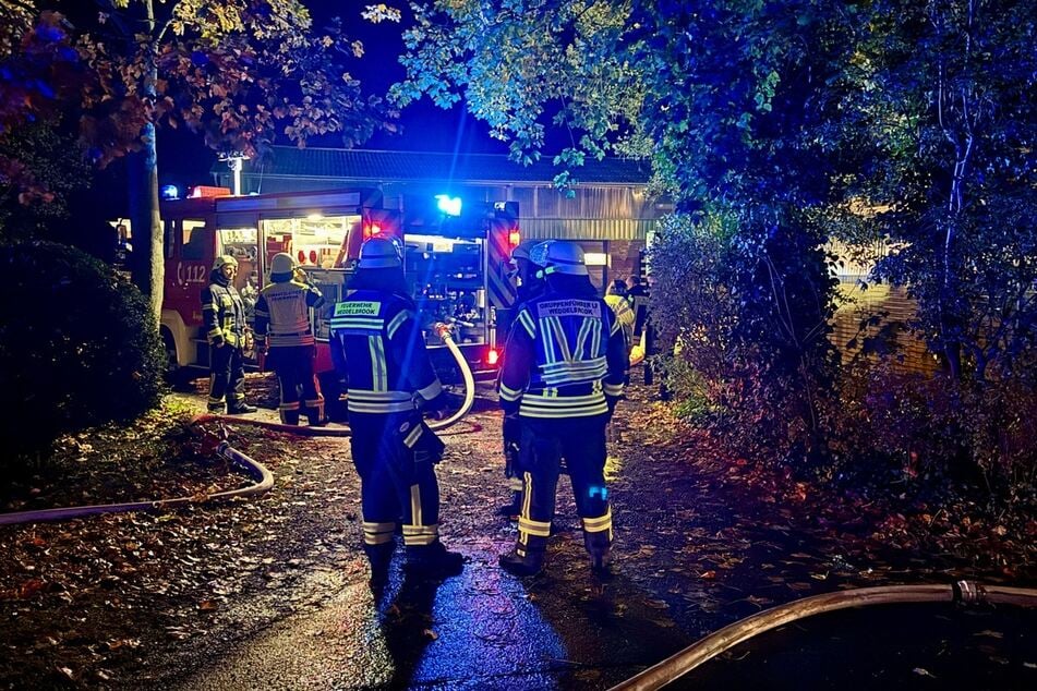 Am Montagabend ist in Heidmoor ein Feuer in einem Wohnhaus ausgebrochen.