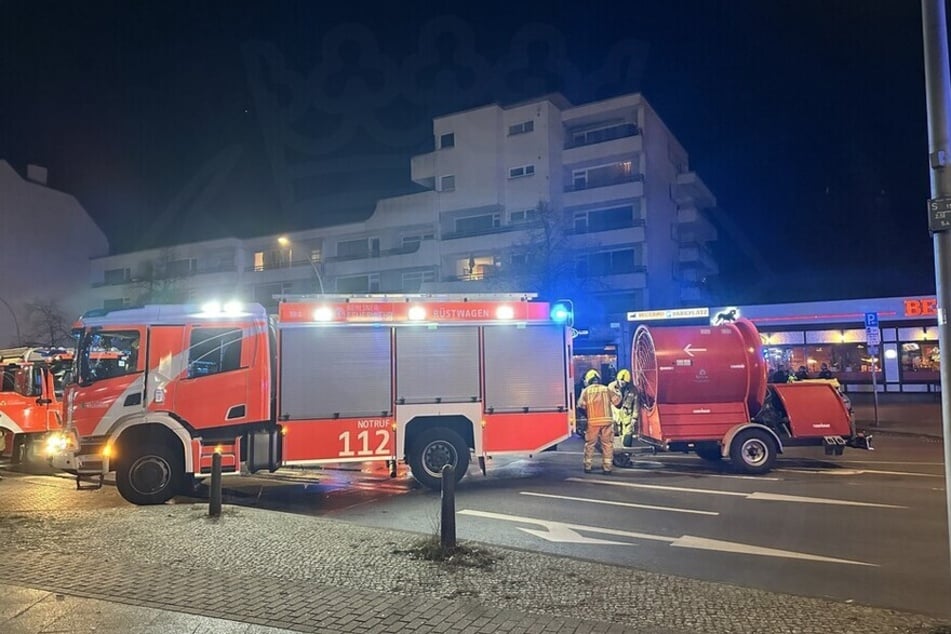 Die Feuerwehr war mit 67 Kräften in Wittenau im Einsatz.