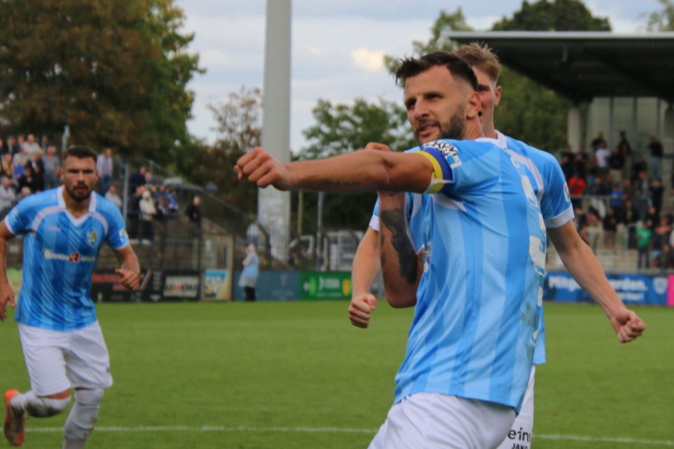 Am Samstag beim SV Babelsberg 03 versenkte Dejan Bozic (32) kurz vor der Halbzeitpause seinen Strafstoß.