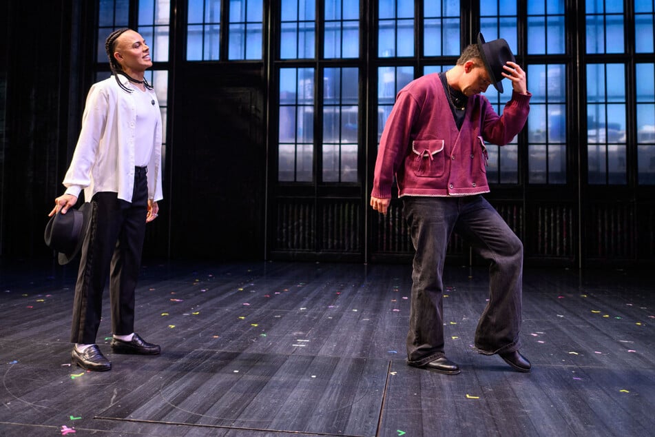 "Michael Jackson Musical": Nico Santos stellt Moonwalk-Künste unter Beweis