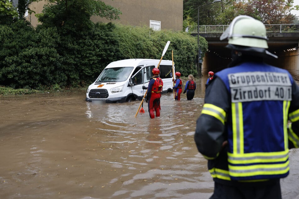 Die Wasserwacht unterstützte die Feuerwehr bei Rettungseinsätzen in Zirndorf.