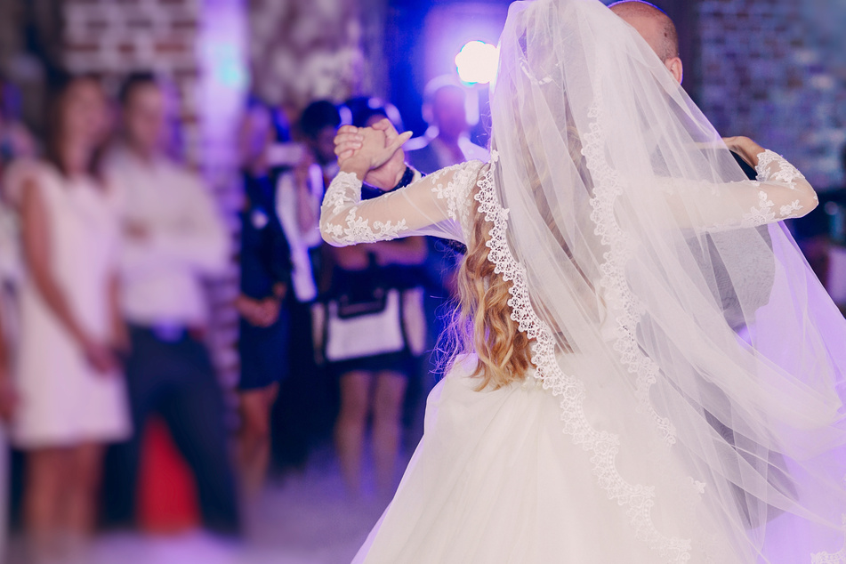 Wegen eines Liedes auf der Hochzeit: Mann lässt sich direkt wieder scheiden