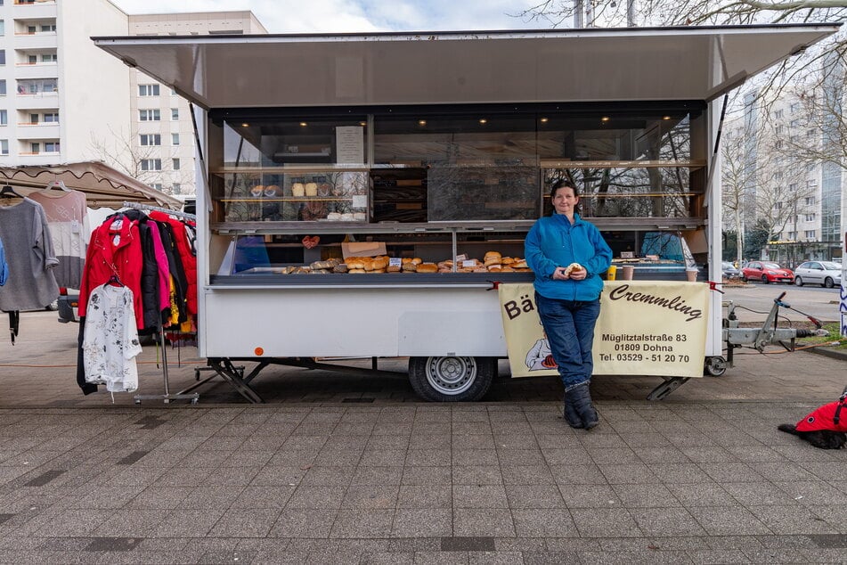 Kundin Elke Kuhnt (60) würde sich über eine Belebung des Wochenmarktes sehr freuen.