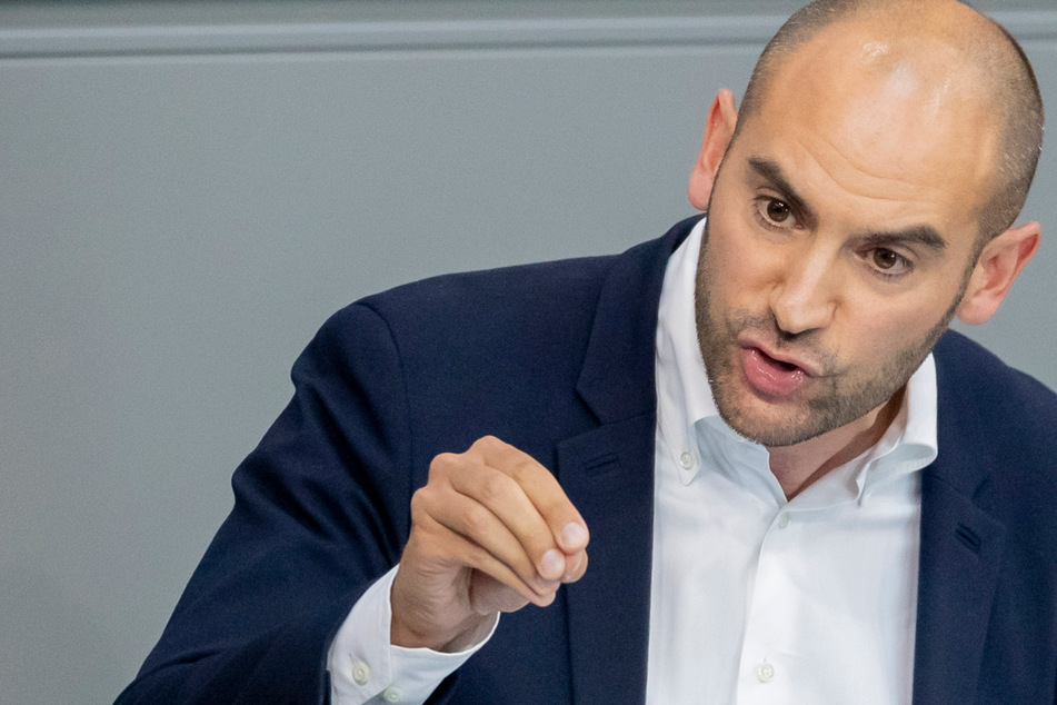 Nach sechs Monaten im Amt: Minister Bayaz spricht über Leben nach der Politik