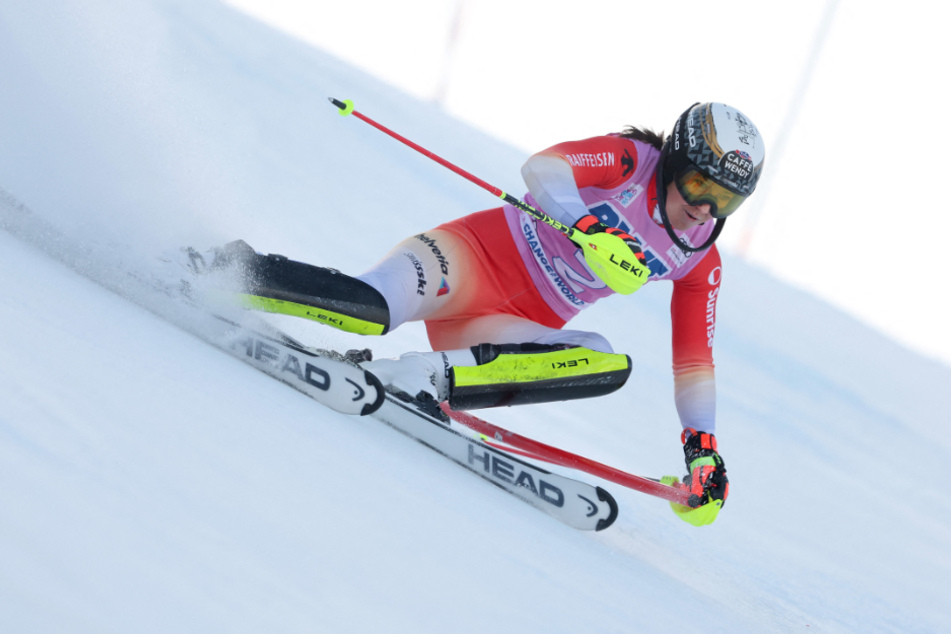 Die Schweizer Skirennfahrerin Wendy Holdener (30) trauert seit Februar um ihren verstorbenen Bruder.