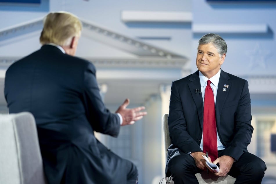 Sean Hannity of Fox News interviewing Trump in 2020.
