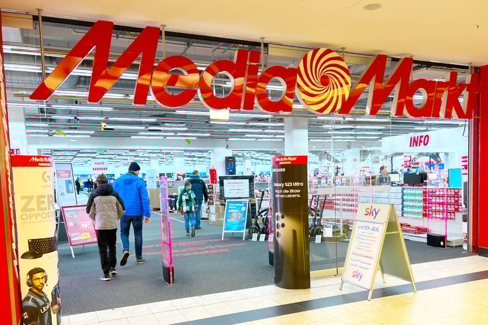 MediaMarkt Dresden - ElbePark auf der Peschelstraße 39.