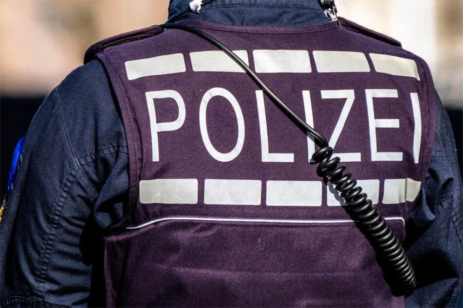 Der falsche Polizist stieg aus einem zivilen Fahrzeug aus. (Symbolfoto)