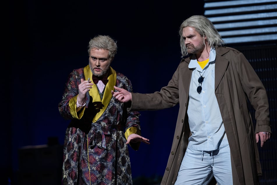 David Howes (l.) als Doktor Bartolo war ein Hingucker des Abends.