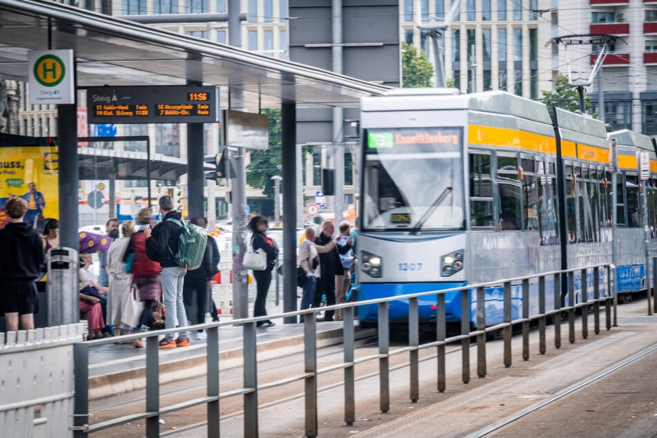 Teure "Bimmel": In Leipzig kostet die Einzelfahrt mit der Straßenbahn fortan 3,80 Euro.