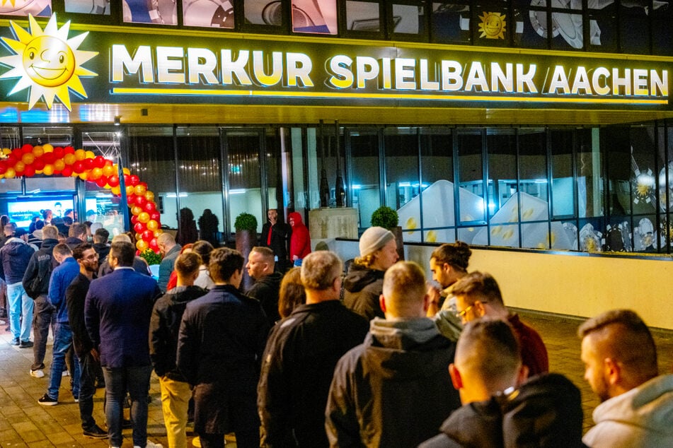 Ab zur Merkur Spielbank auf der Krefelder Straße 205 in Aachen.